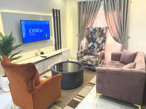 Comfortably Furnished and Serviced Luxury 2 Bedroom Apartment