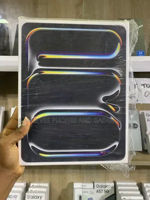 New Apple iPad Pro 13 (2025) 256 GB Black