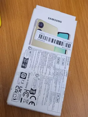 New Samsung Galaxy A06 64 GB Gold