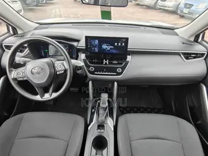 Toyota Corolla Cross 2024 White