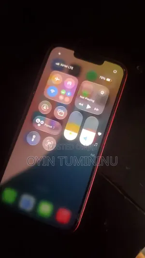 Apple iPhone 13 128 GB Red