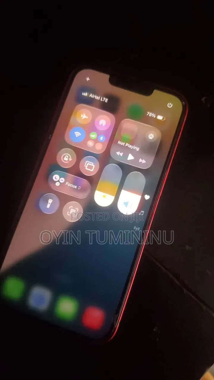 Apple iPhone 13 128 GB Red