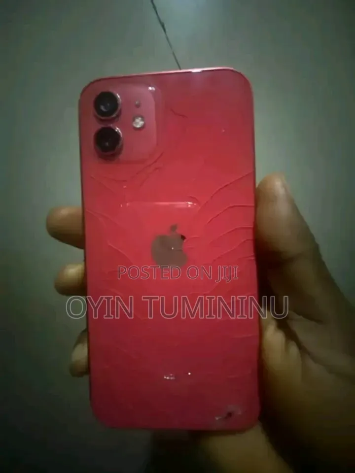 Apple iPhone 13 128 GB Red