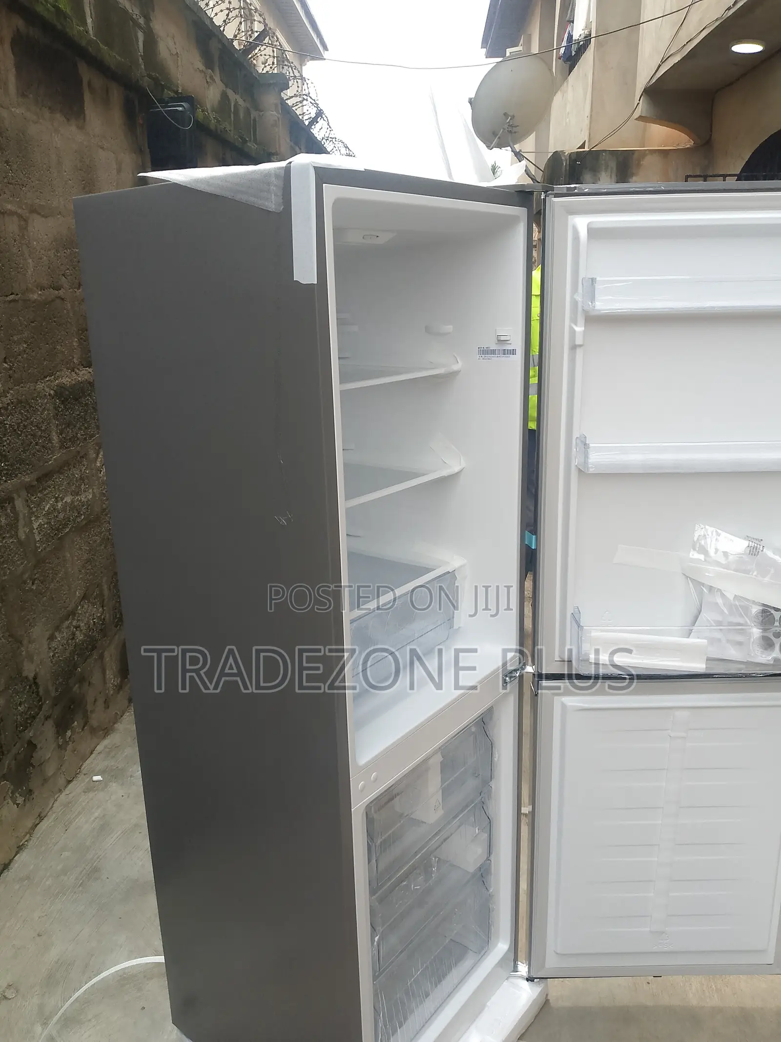 Hisense 225L Fridge – Spacious Refrigerator for Families