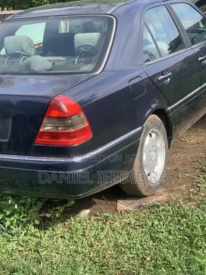 Mercedes-Benz C200 1993 Blue