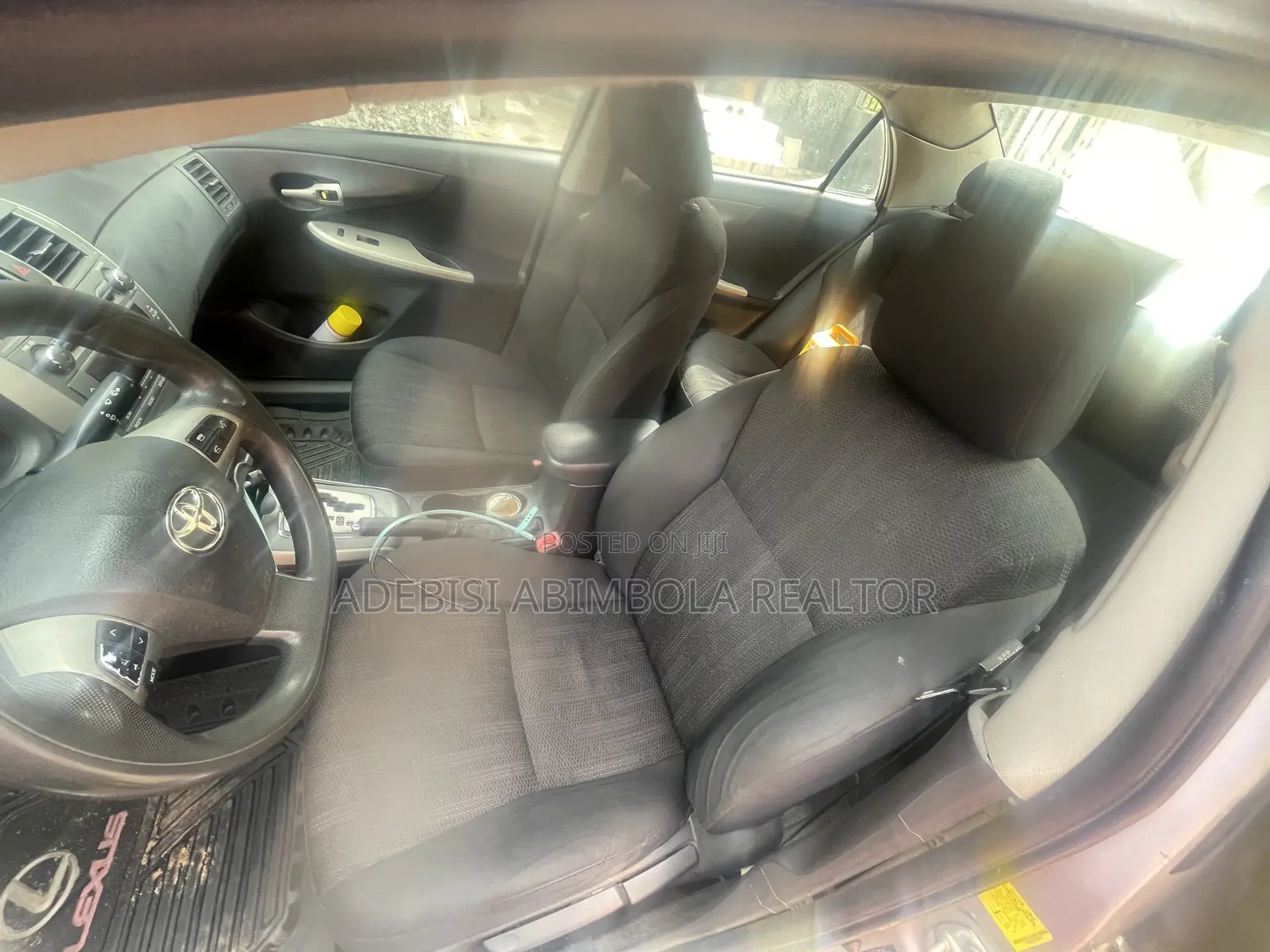 Toyota Corolla 2012 Silver