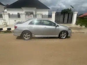 Toyota Corolla 2012 Silver