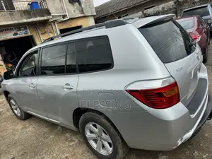 Toyota Highlander 2010 Silver
