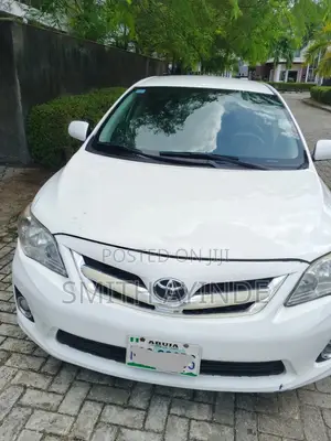 Toyota Corolla LE 4dr Sedan (1.8L 4cyl 4A) 2011 White