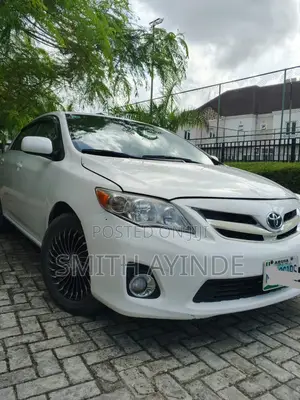 Toyota Corolla LE 4dr Sedan (1.8L 4cyl 4A) 2011 White