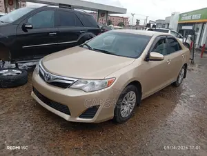 Toyota Camry 2014 Gold