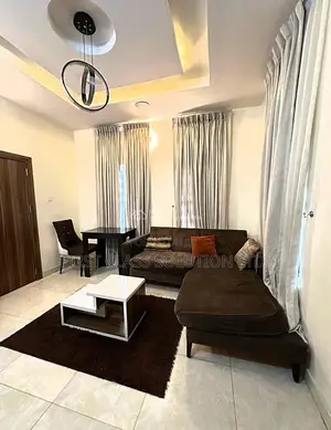 Tastefully Furnished and Serviced Luxury 1 Bedroom Apartment