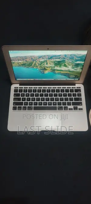 Laptop Apple MacBook Air 2019 4GB Intel Core i5 SSD 128GB