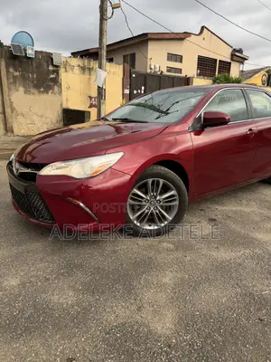 Toyota Camry SE w/Special Edition Pkg (2.5L 4cyl 6A) 2016 Red