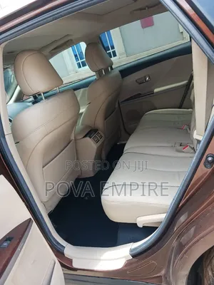 Toyota Venza V6 AWD 2012 Brown