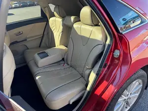 Toyota Venza LE 2010 Red