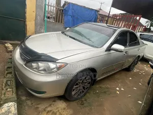 Toyota Camry 2004 Silver