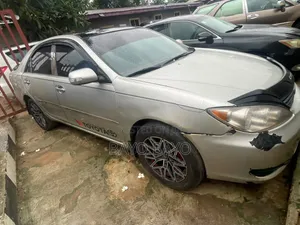 Toyota Camry 2004 Silver