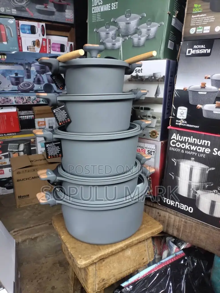 Cooking Pot