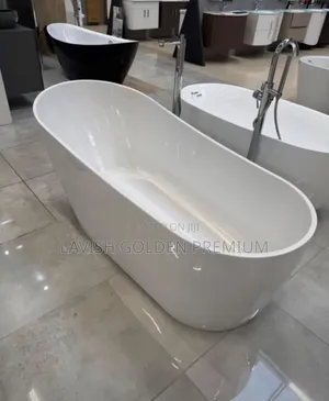 Freestanding White Acrylic Bathtub