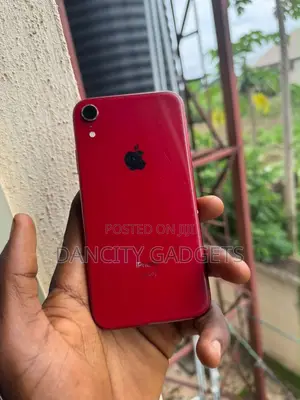 Apple iPhone XR 64 GB Red