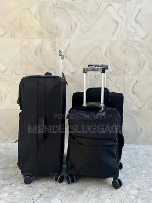 Durable Black Softshell Spinner Luggage With Expandable Body