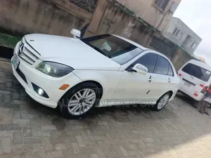 Mercedes-Benz C300 2010 White