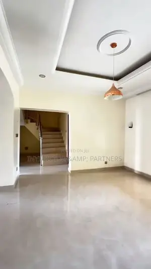 4bdrm Duplex in Life Camp for rent