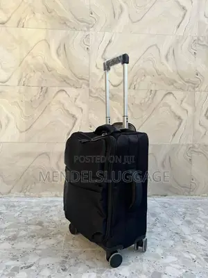 Durable Black Softshell Spinner Luggage With Expandable Body