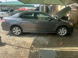 Toyota Camry SE V6 4dr Sedan (3.5L 6cyl 6AM) 2010 Black