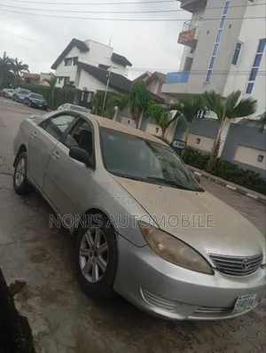 Toyota Camry 2006 Gray