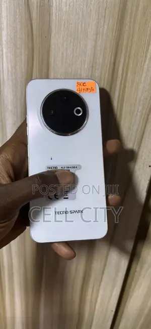 Tecno Spark 30C 128 GB White