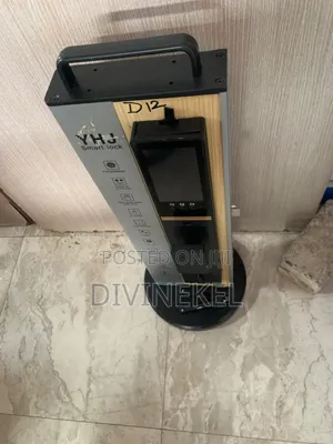 UltraSecure Smart Door Lock With Multiple Unlocking Modes