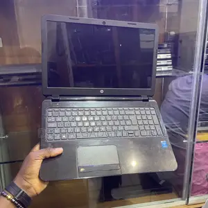 Laptop HP 15-ra003nia 8GB Intel Core i5 SSD 128GB
