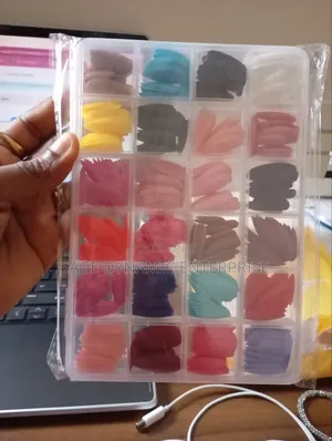 Glossy Press on Nails