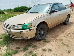 Toyota Camry 2002 Gold