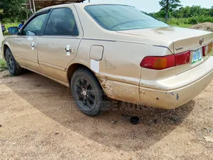Toyota Camry 2002 Gold