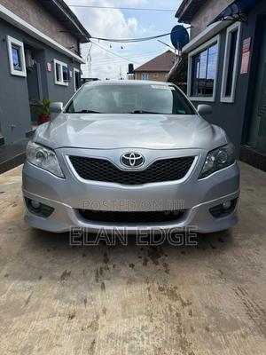 Toyota Camry SE 4dr Sedan (2.5L 4cyl 6A) 2011 Silver