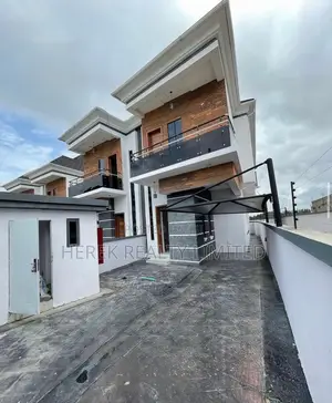 4bdrm Duplex in Empire Estate, Chevron for rent