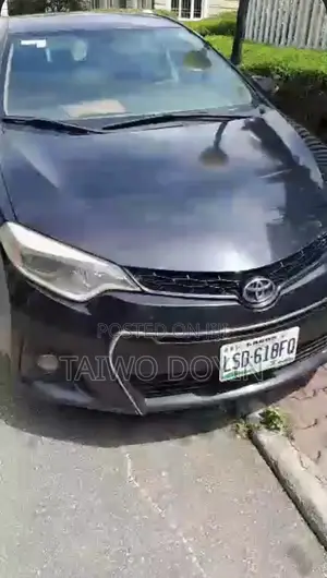 Clean Toyota Corolla 2014