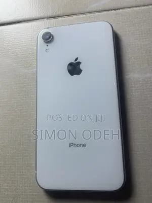 Apple iPhone XR 64 GB White