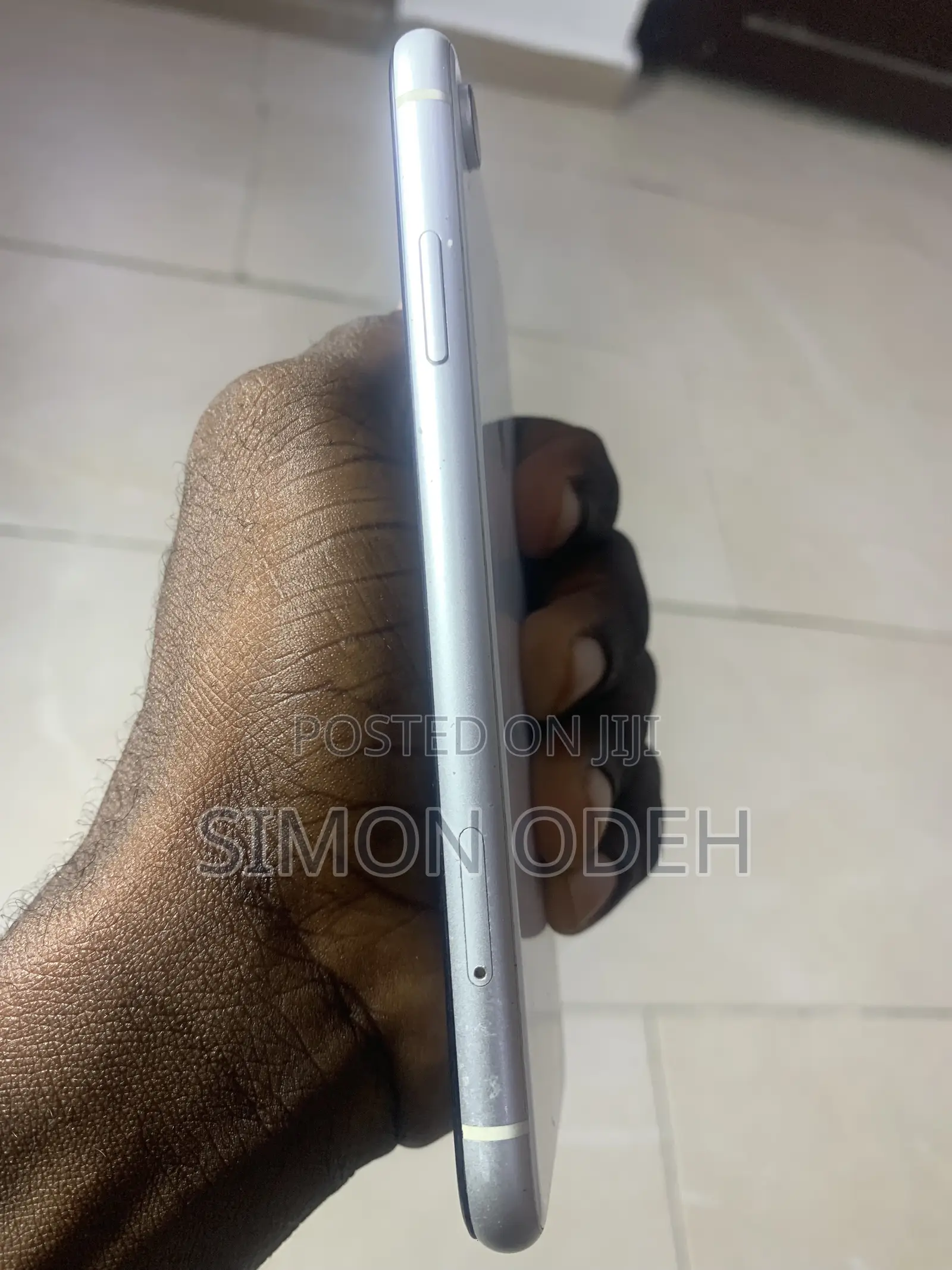 Apple iPhone XR 64 GB White