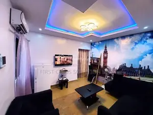 Exquisitely Furnished Luxury 1 Bedroom Apartment