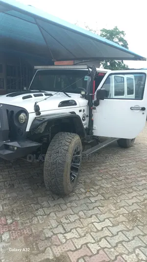 Jeep Wrangler Sahara 4x4 2016 White