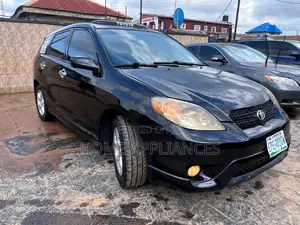 Toyota Matrix XR Hatchback FWD (1.8L 4cyl 4A) 2006 Black