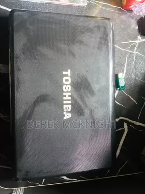 Laptop Toshiba Satellite A500 8GB Intel Core i7 HDD 640GB