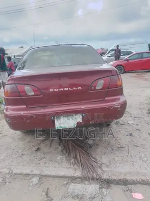 Toyota Corolla 1998 Red