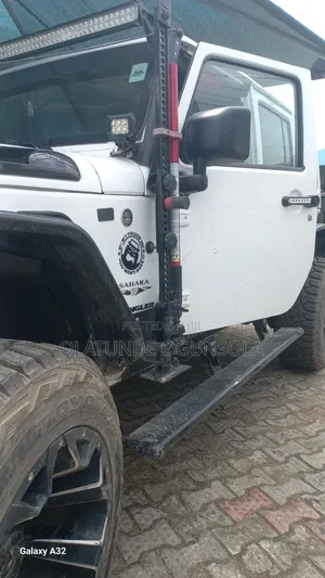 Jeep Wrangler Sahara 4x4 2016 White