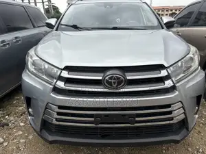 Toyota Highlander 2018 Silver
