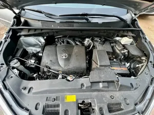 Toyota Highlander XLE 2019 Silver